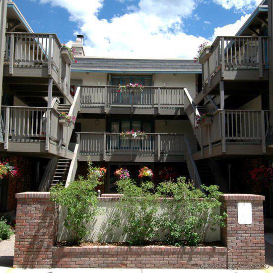 Chateau Dumont Aspen Exterior photo